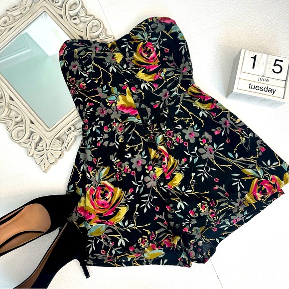 American Rag Cie romper, XS floral in perfect condition - Picture 4 of 10